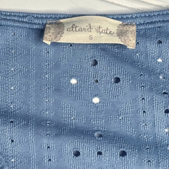 Altar'd State Blue Eyelet Blouse Ruffle‎ Detail Size Small lc112 - Picture 5 of 5